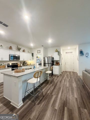 64 Hargrave Avenue, Bethlehem, GA 30620