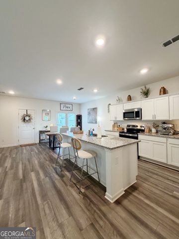 64 Hargrave Avenue, Bethlehem, GA 30620
