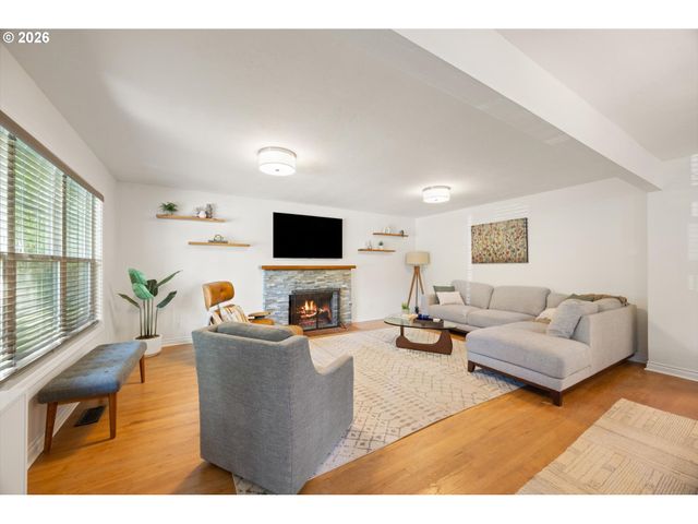 441 9TH St, Lake Oswego, OR 97034