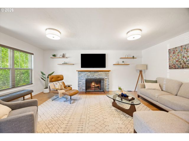 441 9TH St, Lake Oswego, OR 97034
