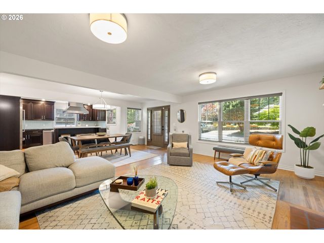 441 9TH St, Lake Oswego, OR 97034