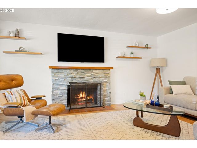 441 9TH St, Lake Oswego, OR 97034