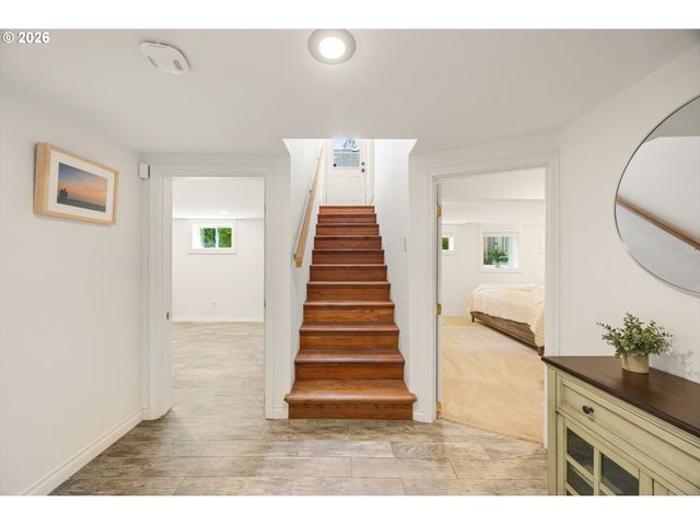 441 9TH St, Lake Oswego, OR 97034