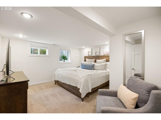 441 9TH St, Lake Oswego, OR 97034