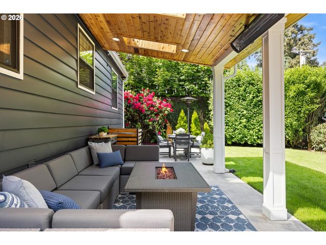 441 9TH St, Lake Oswego, OR 97034