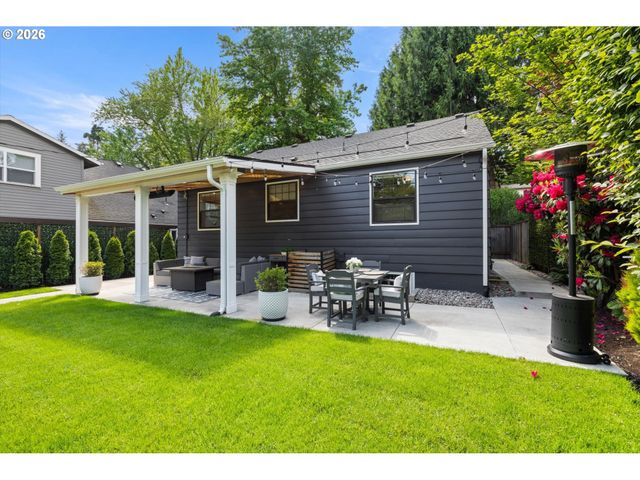 441 9TH St, Lake Oswego, OR 97034