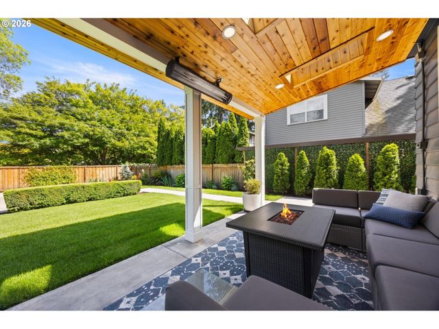 441 9TH St, Lake Oswego, OR 97034