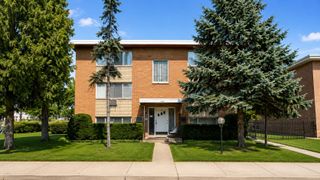 8047 W Foster Lane, Niles, IL 60714