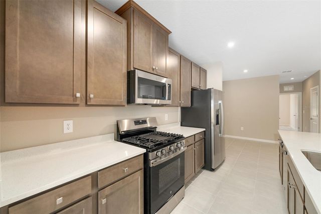 1183 TURTLE ISLAND RD, Lady Lake, FL 32159