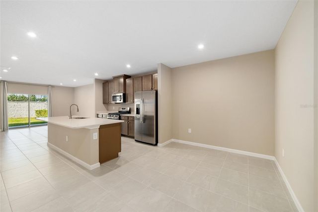 1183 TURTLE ISLAND RD, Lady Lake, FL 32159