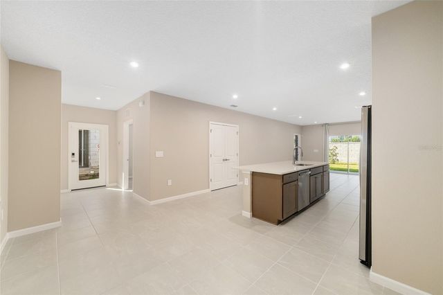 1183 TURTLE ISLAND RD, Lady Lake, FL 32159