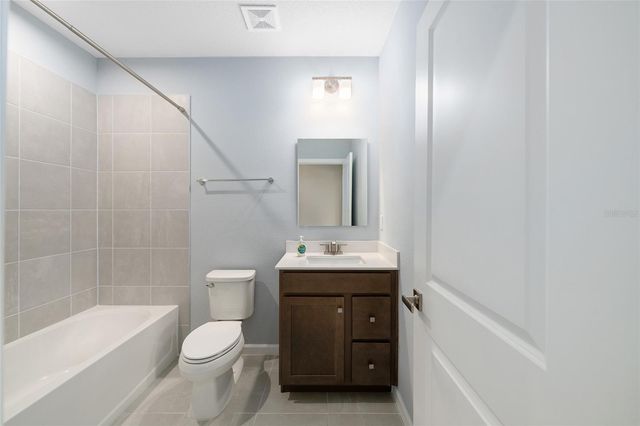 1183 TURTLE ISLAND RD, Lady Lake, FL 32159