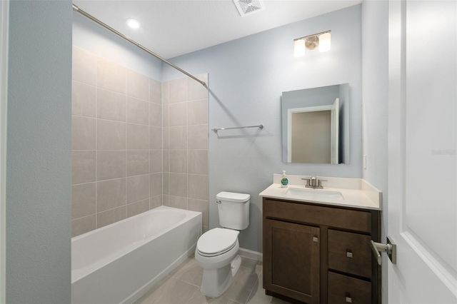 1183 TURTLE ISLAND RD, Lady Lake, FL 32159