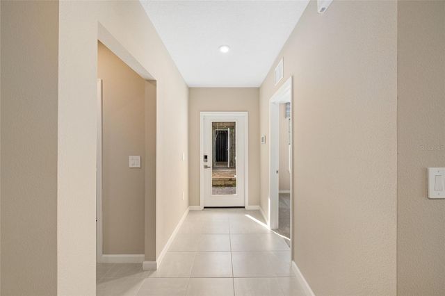 1183 TURTLE ISLAND RD, Lady Lake, FL 32159