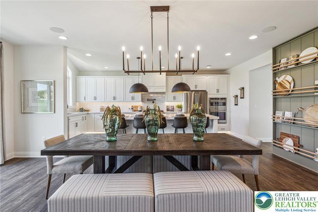 5403 Red Oak Drive, Upper Saucon Twp, PA 18036