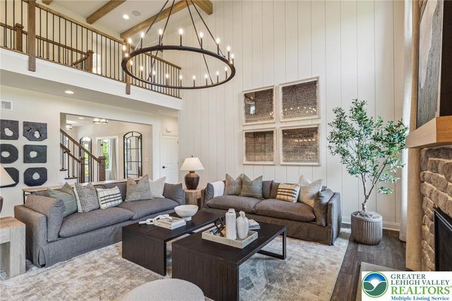 5403 Red Oak Drive, Upper Saucon Twp, PA 18036