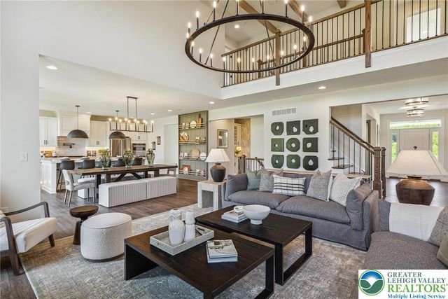 5403 Red Oak Drive, Upper Saucon Twp, PA 18036