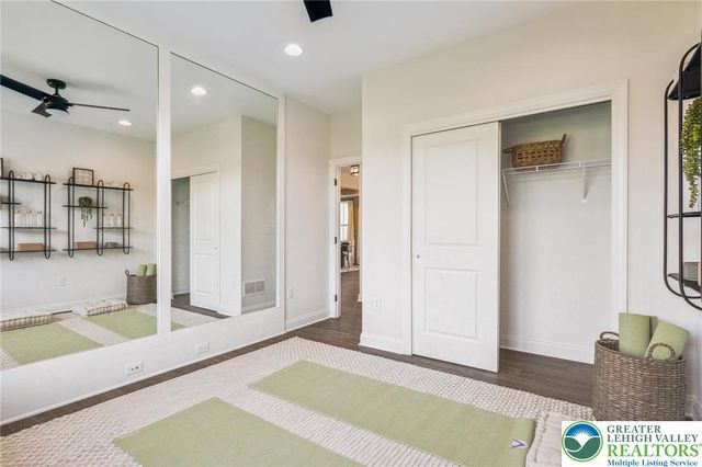 5403 Red Oak Drive, Upper Saucon Twp, PA 18036