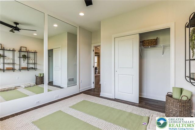 5403 Red Oak Drive, Upper Saucon Twp, PA 18036