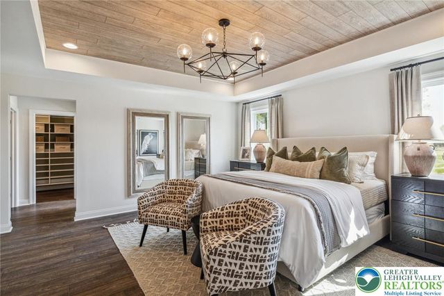 5403 Red Oak Drive, Upper Saucon Twp, PA 18036