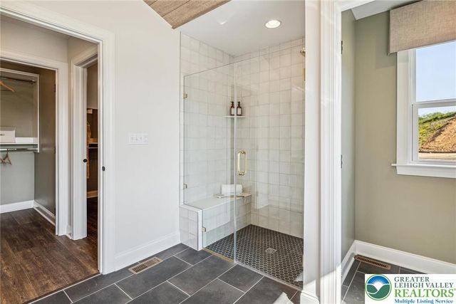 5403 Red Oak Drive, Upper Saucon Twp, PA 18036