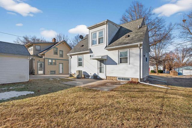 111 Rosebud Avenue, Waterloo, IA 50701