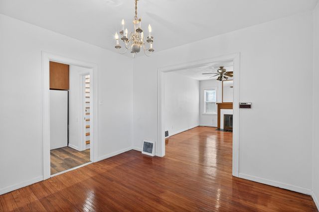 111 Rosebud Avenue, Waterloo, IA 50701