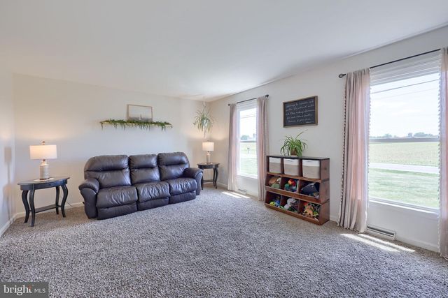 219 TOBACCO RD, Ephrata, PA 17522