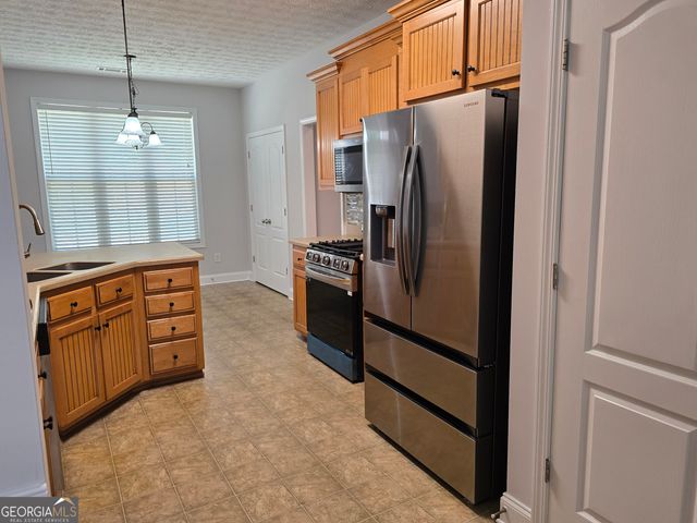 110 Lexington Park Drive, Lagrange, GA 30241