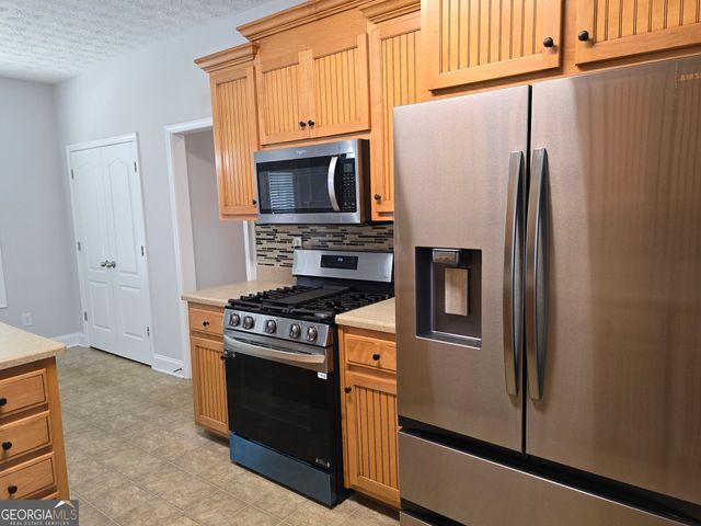 110 Lexington Park Drive, Lagrange, GA 30241