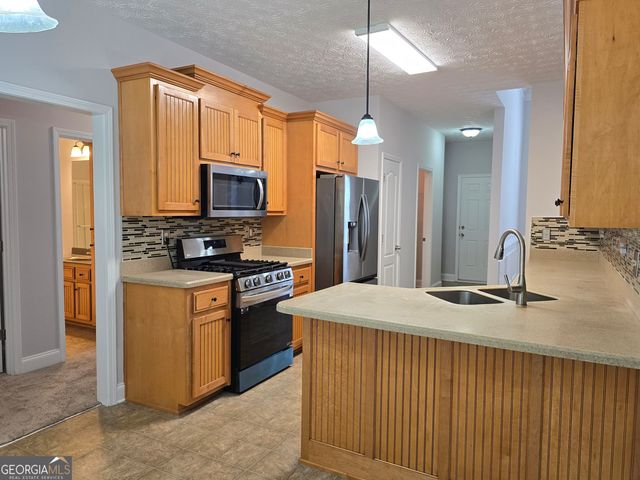 110 Lexington Park Drive, Lagrange, GA 30241