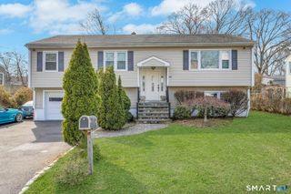 25 Quinsey Drive, Bridgeport, CT 06606