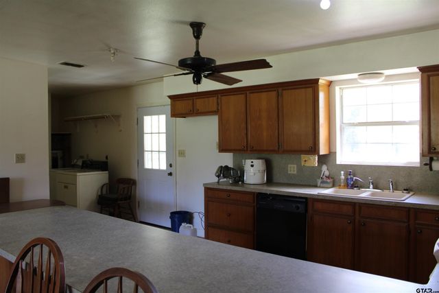 120 FM 2064 N, Jacksonville, TX 75766