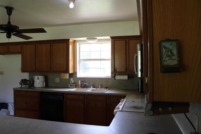 120 FM 2064 N, Jacksonville, TX 75766