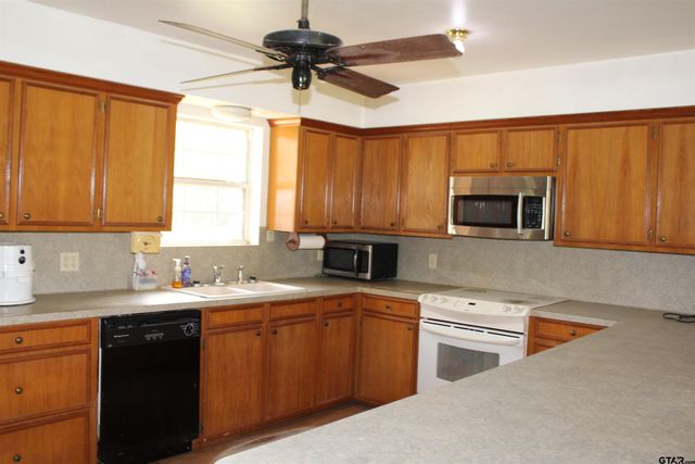 120 FM 2064 N, Jacksonville, TX 75766