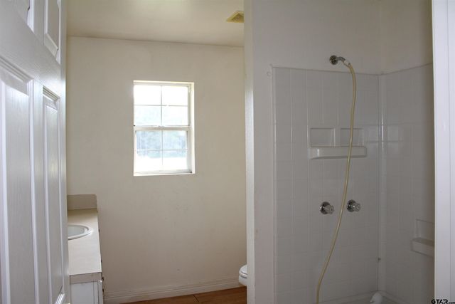 120 FM 2064 N, Jacksonville, TX 75766