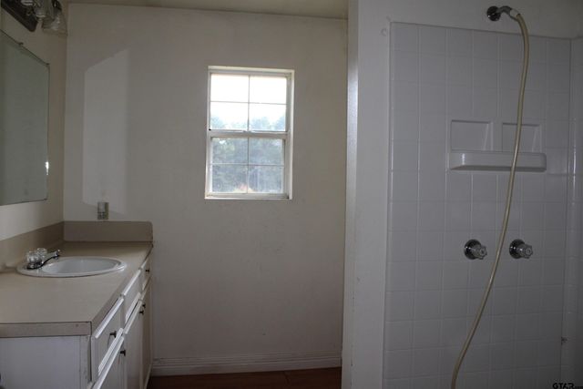 120 FM 2064 N, Jacksonville, TX 75766