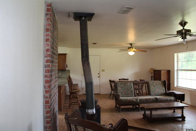 120 FM 2064 N, Jacksonville, TX 75766