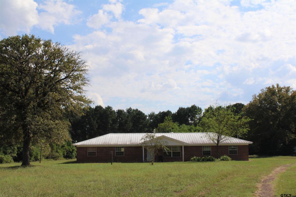 120 FM 2064 N, Jacksonville, TX 75766
