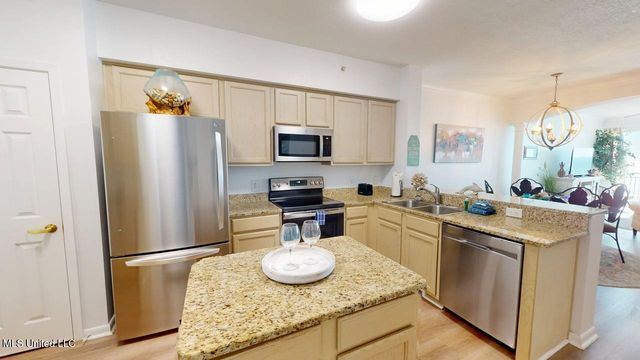 2230 Beach Drive, 1103, Gulfport, MS 39507