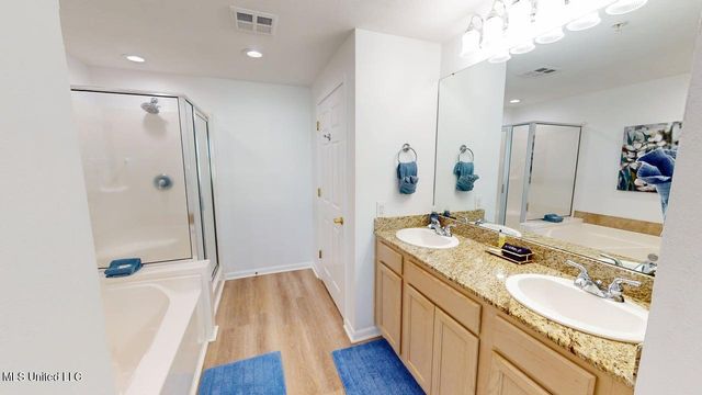 2230 Beach Drive, 1103, Gulfport, MS 39507