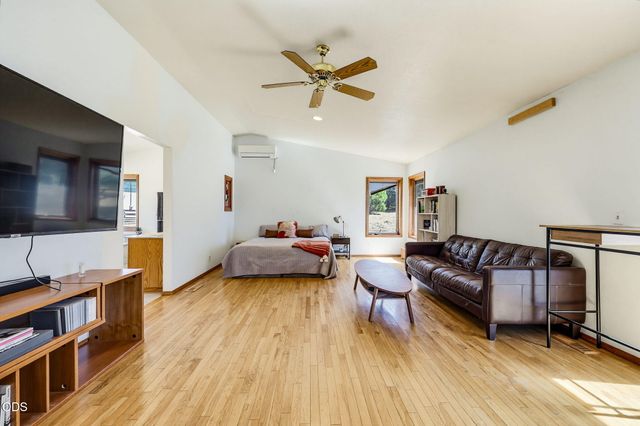 320 Gaerky Creek Road, Ashland, OR 97520