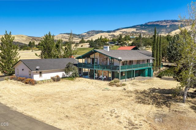 320 Gaerky Creek Road, Ashland, OR 97520