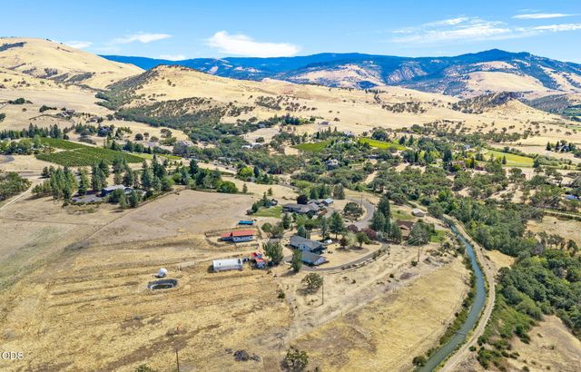 320 Gaerky Creek Road, Ashland, OR 97520