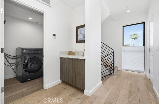 5153 W Redondo Court, Los Angeles, CA 90019