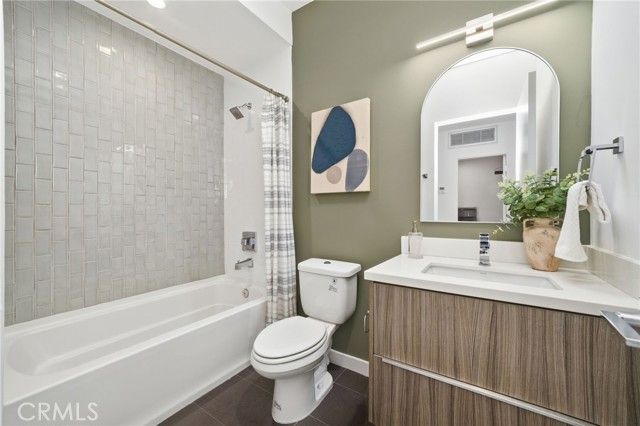 5153 W Redondo Court, Los Angeles, CA 90019