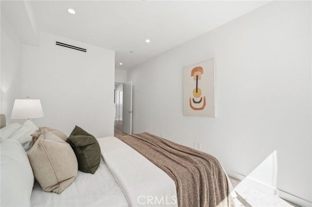 5153 W Redondo Court, Los Angeles, CA 90019