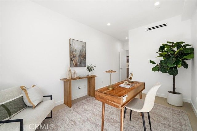 5153 W Redondo Court, Los Angeles, CA 90019