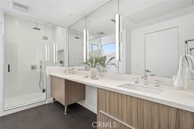 5153 W Redondo Court, Los Angeles, CA 90019