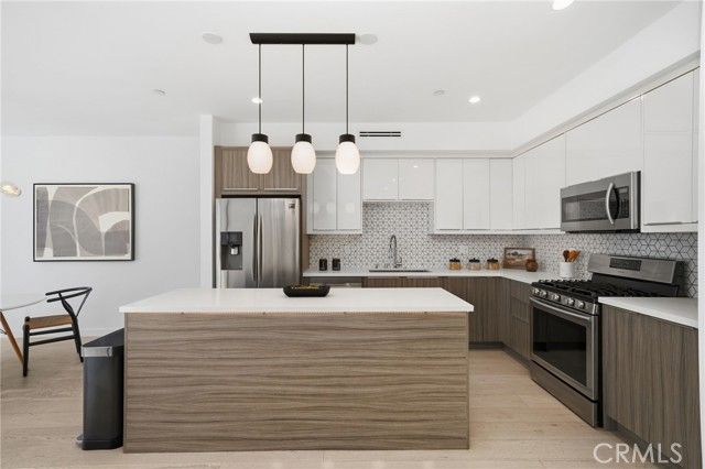 5153 W Redondo Court, Los Angeles, CA 90019